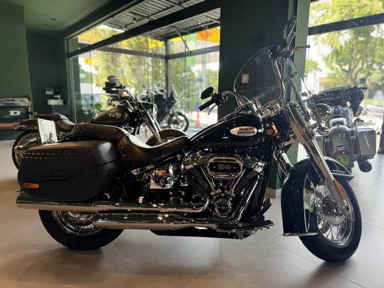 HARLEY-DAVIDSON SOFTAIL HERITAGE CLASSIC 114 HARLEY-DAVIDSON SOFTAIL HERITAGE CLASSIC 114